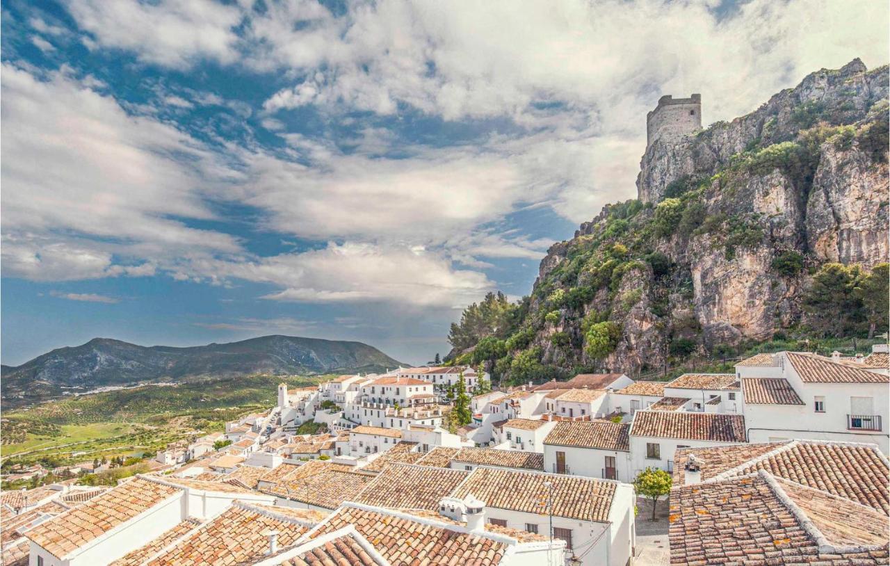 Amazing Cottage In Algatocin With Kitchen Esterno foto
