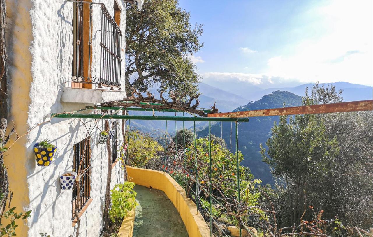 Amazing Cottage In Algatocin With Kitchen Esterno foto