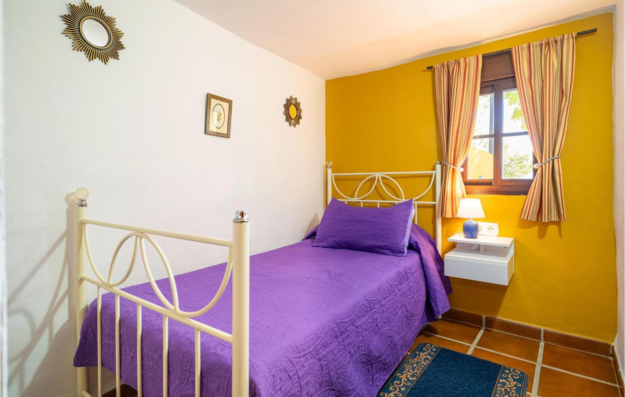 Amazing Cottage In Algatocin With Kitchen Esterno foto