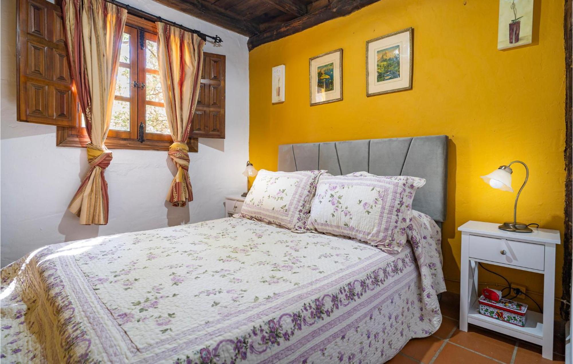 Amazing Cottage In Algatocin With Kitchen Esterno foto