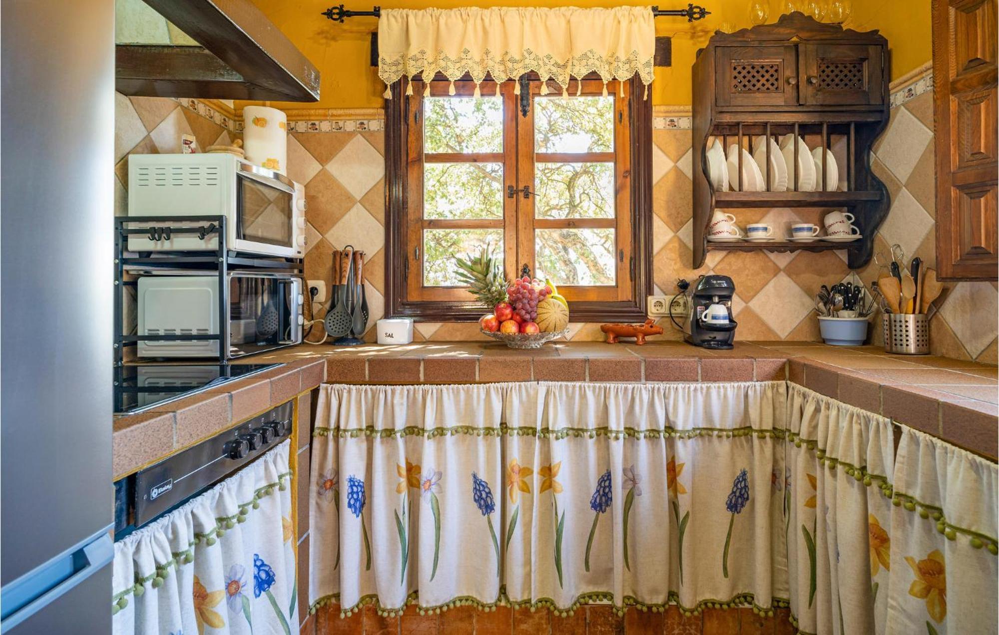 Amazing Cottage In Algatocin With Kitchen Esterno foto
